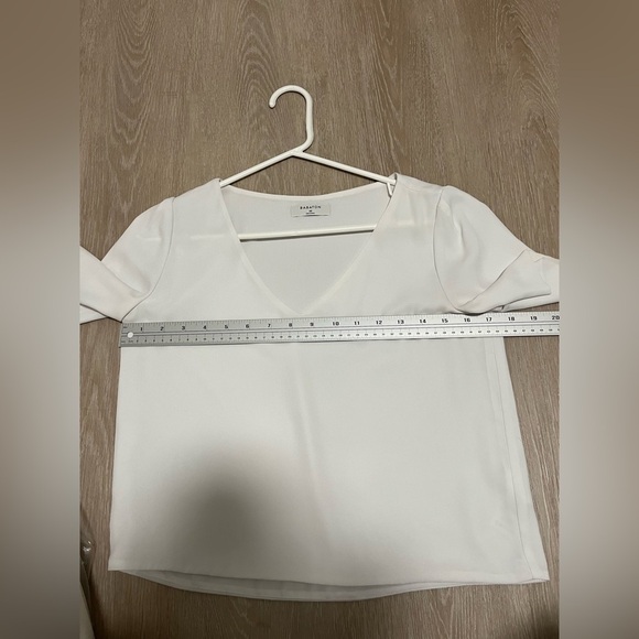Aritzia Babaton Randy V-Neck Blouse White - Picture 5 of 6